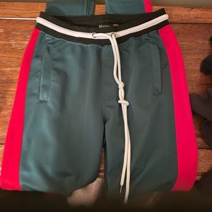 Screenshot brand joggers